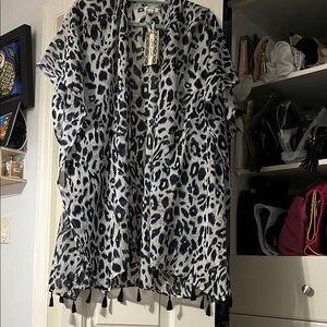 Ultra Pink  Brand:Black and White Leopard Print Tunic